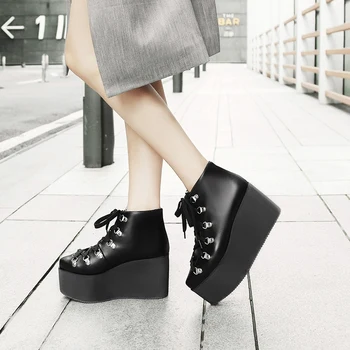 ASILETO kelio Batai Moterims motociklo Gotikos batai kniedės batai pleištai platforma Aukštakulnius Batus moteris nėrinių zapatos botas S750