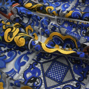 Juodas apatinio akies mėlyna ir balta porceliano siuvinėjimo nėrinių audinio suknelė heidi bazin riche getzner 2019 telas por metro tissu 