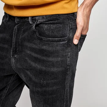 KUEGOU 2020 m. Pavasarį Juoda Liesas Kišenėje Džinsai Vyrams Streetwear Brand Slim Fit Denim Kelnės vyrams Klasikiniai Ruožas Kelnės 1836