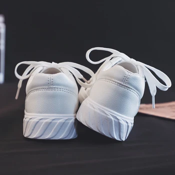 Mhysa 2020 naujų pavasario ir vasaros rudens baltos spalvos vyriški batai laisvalaikio sportiniai bateliai kietas street patogiai prekės vyriški batai Z315