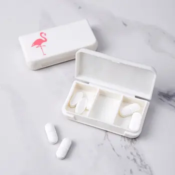Mini nešiojamas tablečių dėžutė mados mažų šviežių saugojimo dėžutė trijų tinklelis tablečių dėžutė mažos farmacijos uždaromos saugojimo dėžutė