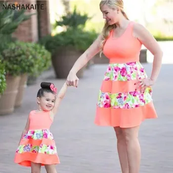 NASHAKAITE mama ir dukra suknelė Kratinys Flroal Spausdinti Mini Suknelė mama ir dukra derinti drabužius Šeimos derinti drabužius