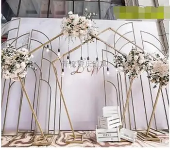Naujas vestuvių rekvizitai specialios formos arka geležies meno geometrijos penkiakampis arch vestuvių etape miško apdailos fone apdaila
